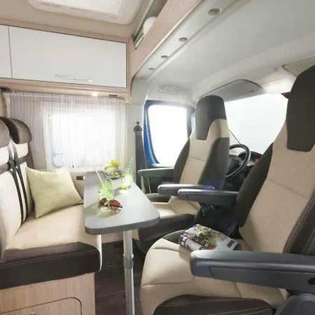 Hébergement de vacances Roadcar R540 Motorhome With Many Extras Udler